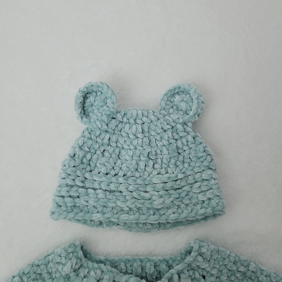 Crochet Baby Sweater and Hat Set - Picture 3 of 12